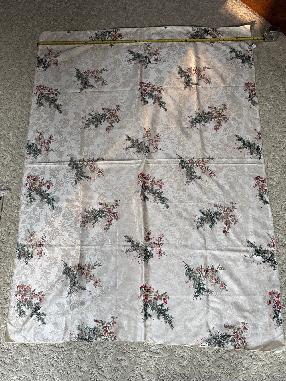 Vintage Liz Claiborne Ivory Damask Tablecloth Red & Green Sprig Accents 51” x 70